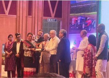 Nuzolu Chuzho receiving the award during the Outlook Agritech Summit & Awards 2024 in New Delhi